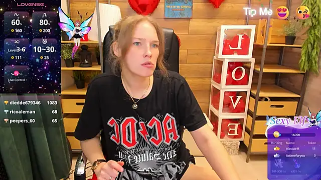 Snapshot of _fiona_Love chatting on March 10, 2025, 12:50 am fiona Love online show from March 10, 2025, 12:50 am