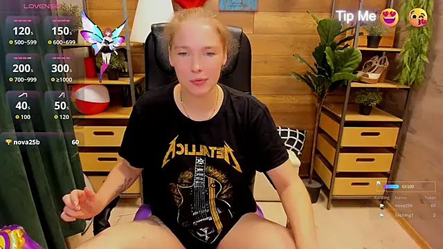 Snapshot of _fiona_Love chatting on October 6, 2025, 9:04 pm fiona Love online show from October 6, 2025, 9:04 pm