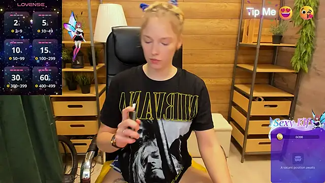 Snapshot of _fiona_Love chatting on February 5, 2025, 8:14 pm fiona Love online show from February 5, 2025, 8:14 pm