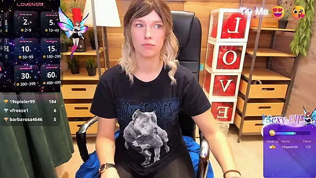 Snapshot of _fiona_Love chatting on February 22, 2025, 11:46 pm fiona Love online show from February 22, 2025, 11:46 pm