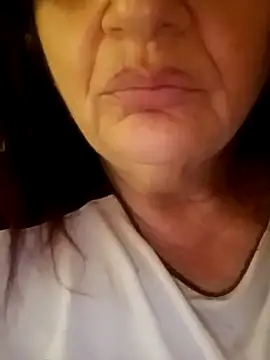 Snapshot of CALDA-AKIRA chatting on October 2, 2025, 3:43 am CALDA-AKIRA online show from October 2, 2025, 3:43 am