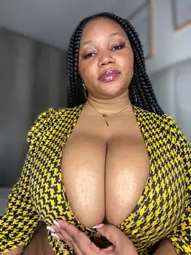 Snapshot of Hyra_Ari chatting on March 8, 2026, 11:08 pm Hyra Ari online show from March 8, 2026, 11:08 pm