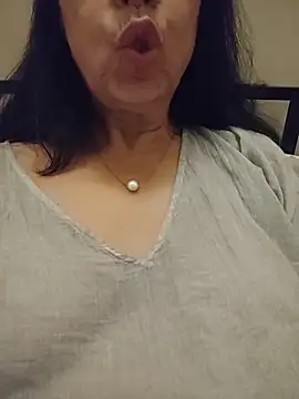 Susannemilf online show from March 23, 2026, 3:39 am