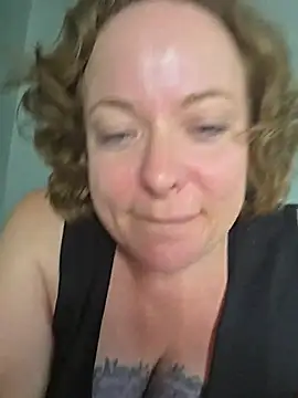 julimonroe online show from May 30, 2026, 2:07 am