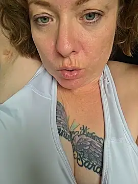julimonroe online show from May 28, 2026, 6:03 pm