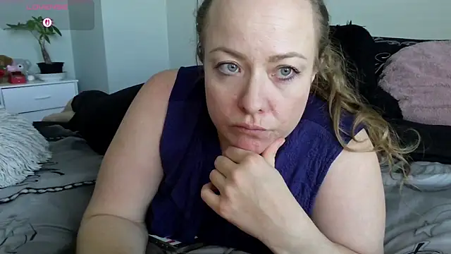 julimonroe online show from February 7, 2026, 8:28 pm