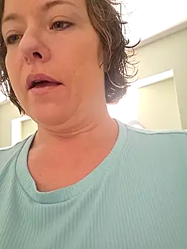 julimonroe online show from May 13, 2026, 1:51 pm