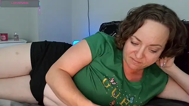 julimonroe online show from May 23, 2026, 3:05 am