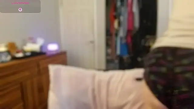 julimonroe online show from October 13, 2025, 3:13 pm