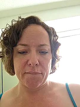 julimonroe online show from May 11, 2026, 2:45 pm