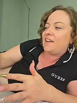 julimonroe online show from May 15, 2026, 11:47 pm