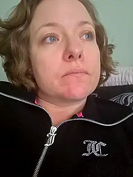 julimonroe online show from April 30, 2026, 10:03 pm