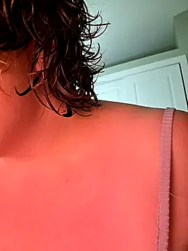julimonroe online show from April 30, 2026, 8:43 am