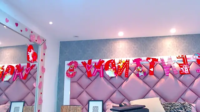 DanielaDuff online show from October 12, 2025, 7:37 pm