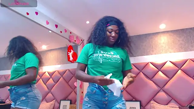 DanielaDuff online show from November 21, 2025, 7:46 pm