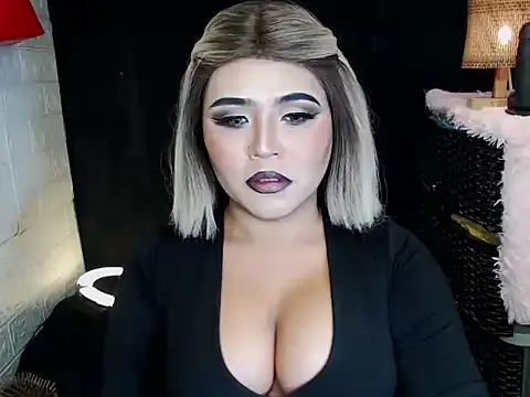 Snapshot of x12inchanaconda chatting on February 26, 2026, 12:43 am x12inchanaconda online show from February 26, 2026, 12:43 am