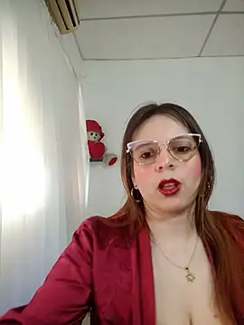 lorenitabella online show from May 27, 2026, 9:11 pm