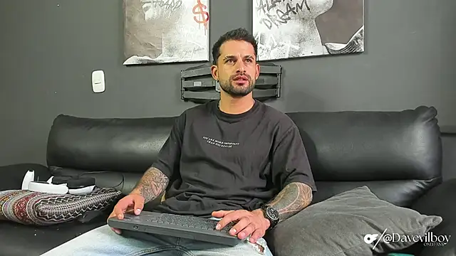 Davevilboy online show from November 5, 2025, 12:30 pm