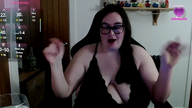 Rebecca Summer online show from May 2, 2026, 7:19 pm