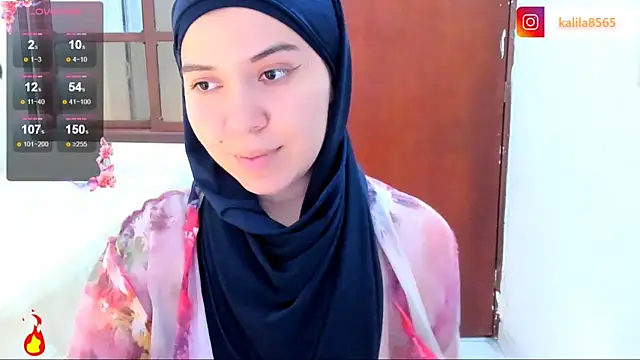 MatchedEyebrow online show from December 5, 2025, 9:23 pm