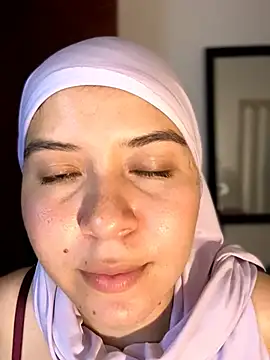 MatchedEyebrow online show from May 13, 2026, 9:22 pm