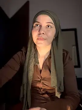 Snapshot of MatchedEyebrow chatting on February 24, 2026, 10:10 pm MatchedEyebrow online show from February 24, 2026, 10:10 pm