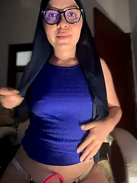 MatchedEyebrow online show from September 24, 2025, 8:37 pm