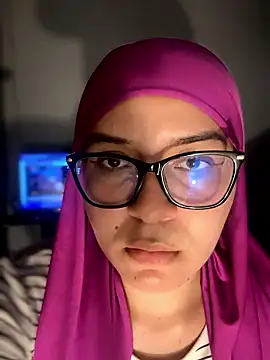 Snapshot of MatchedEyebrow chatting on January 15, 2026, 9:51 pm MatchedEyebrow online show from January 15, 2026, 9:51 pm