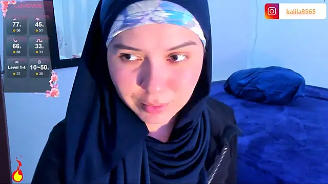 Snapshot of MatchedEyebrow chatting on February 6, 2026, 9:33 pm MatchedEyebrow online show from February 6, 2026, 9:33 pm