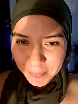 MatchedEyebrow online show from December 15, 2025, 10:48 pm