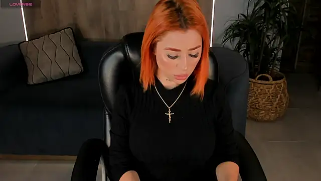 MadelineFox online show from September 10, 2025, 8:13 am