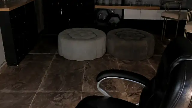 MadelineFox online show from February 19, 2026, 8:11 am