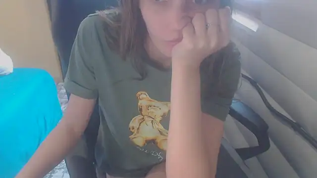 Snapshot of Laco-cO chatting on November 5, 2025, 9:12 am Laco-cO online show from November 5, 2025, 9:12 am