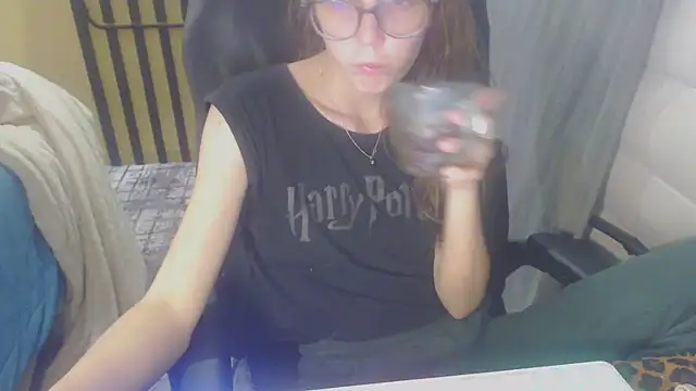 Snapshot of Laco-cO chatting on October 31, 2025, 11:00 pm Laco-cO online show from October 31, 2025, 11:00 pm