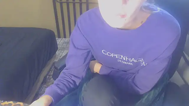 Snapshot of Laco-cO chatting on September 26, 2025, 7:04 am Laco-cO online show from September 26, 2025, 7:04 am