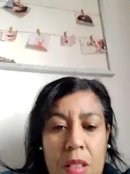 Snapshot of Molly_newman6 chatting on February 28, 2025, 9:25 am Molly newman6 online show from February 28, 2025, 9:25 am