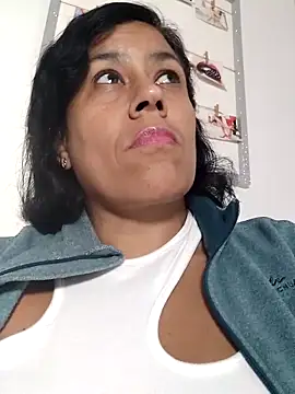 Molly newman6 online show from November 3, 2025, 5:27 pm