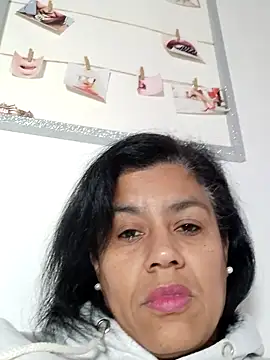 Snapshot of Molly_newman6 chatting on March 4, 2025, 1:06 pm Molly newman6 online show from March 4, 2025, 1:06 pm