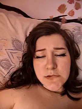 Snapshot of HunnyyLove chatting on September 16, 2025, 6:09 pm HunnyyLove online show from September 16, 2025, 6:09 pm