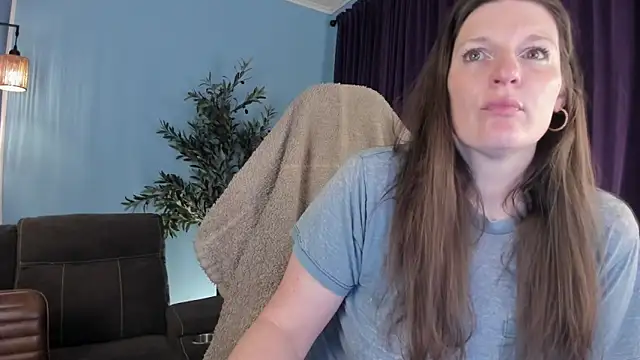 Snapshot of Kelly_Carolina chatting on April 6, 2026, 12:06 pm Kelly Carolina online show from April 6, 2026, 12:06 pm