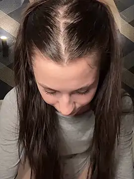 Camilla Railian online show from March 17, 2025, 7:26 pm