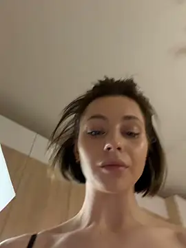 Snapshot of Camilla_Railian chatting on May 2, 2026, 7:41 pm Camilla Railian online show from May 2, 2026, 7:41 pm