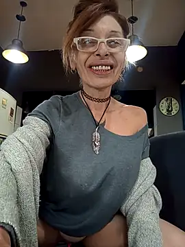 Snapshot of FrozenWaffle chatting on May 9, 2026, 3:15 pm FrozenWaffle online show from May 9, 2026, 3:15 pm