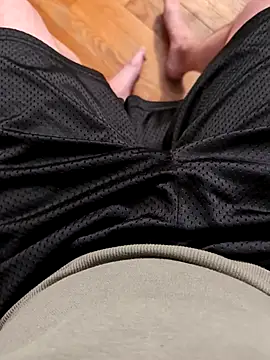 Snapshot of MrandMrsHaze chatting on February 3, 2026, 6:11 am MrandMrsHaze online show from February 3, 2026, 6:11 am