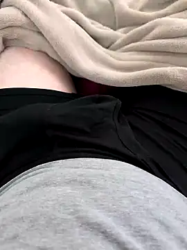 Snapshot of MrandMrsHaze chatting on January 14, 2025, 5:12 pm MrandMrsHaze online show from January 14, 2025, 5:12 pm