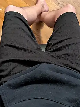 Snapshot of MrandMrsHaze chatting on January 8, 2026, 5:24 am MrandMrsHaze online show from January 8, 2026, 5:24 am