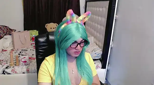 Snapshot of Goddess_Sarah chatting on December 31, 2024, 1:41 pm Goddess Sarah online show from December 31, 2024, 1:41 pm