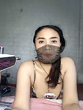  Shimmerlyn  online show from February 7, 2026, 6:32 am