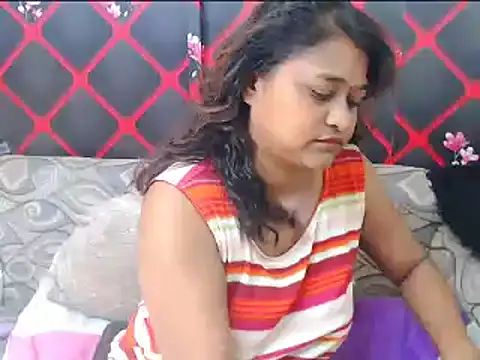 Snapshot of indian_glitter chatting on March 8, 2025, 8:22 am indian glitter online show from March 8, 2025, 8:22 am