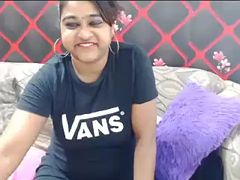 Snapshot of indian_glitter chatting on March 5, 2025, 6:01 pm indian glitter online show from March 5, 2025, 6:01 pm